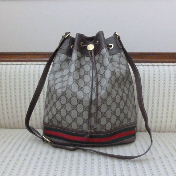 Gucci Handbags - Gucci GG Supreme Ophidia Bucket Bag